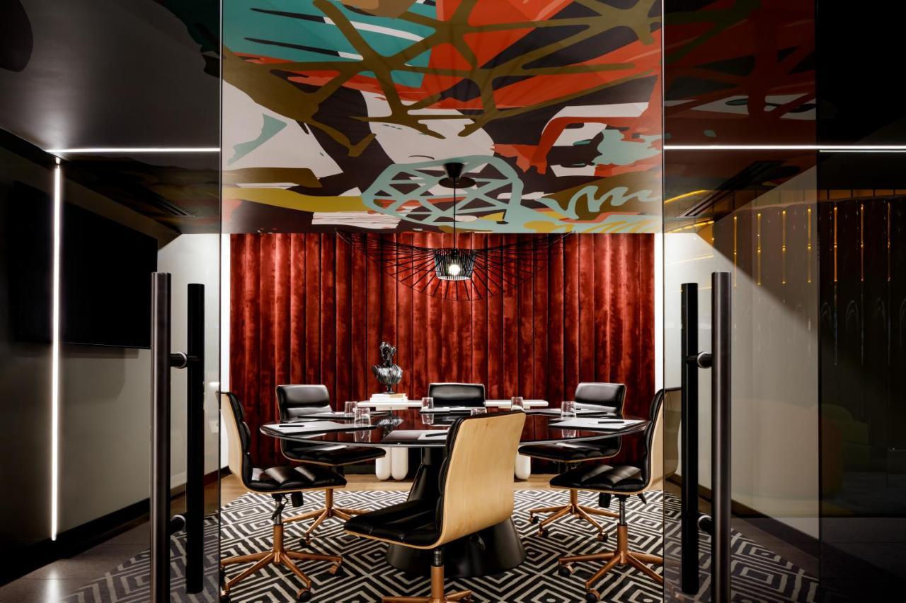 W Toronto Hotel Bagian luar foto