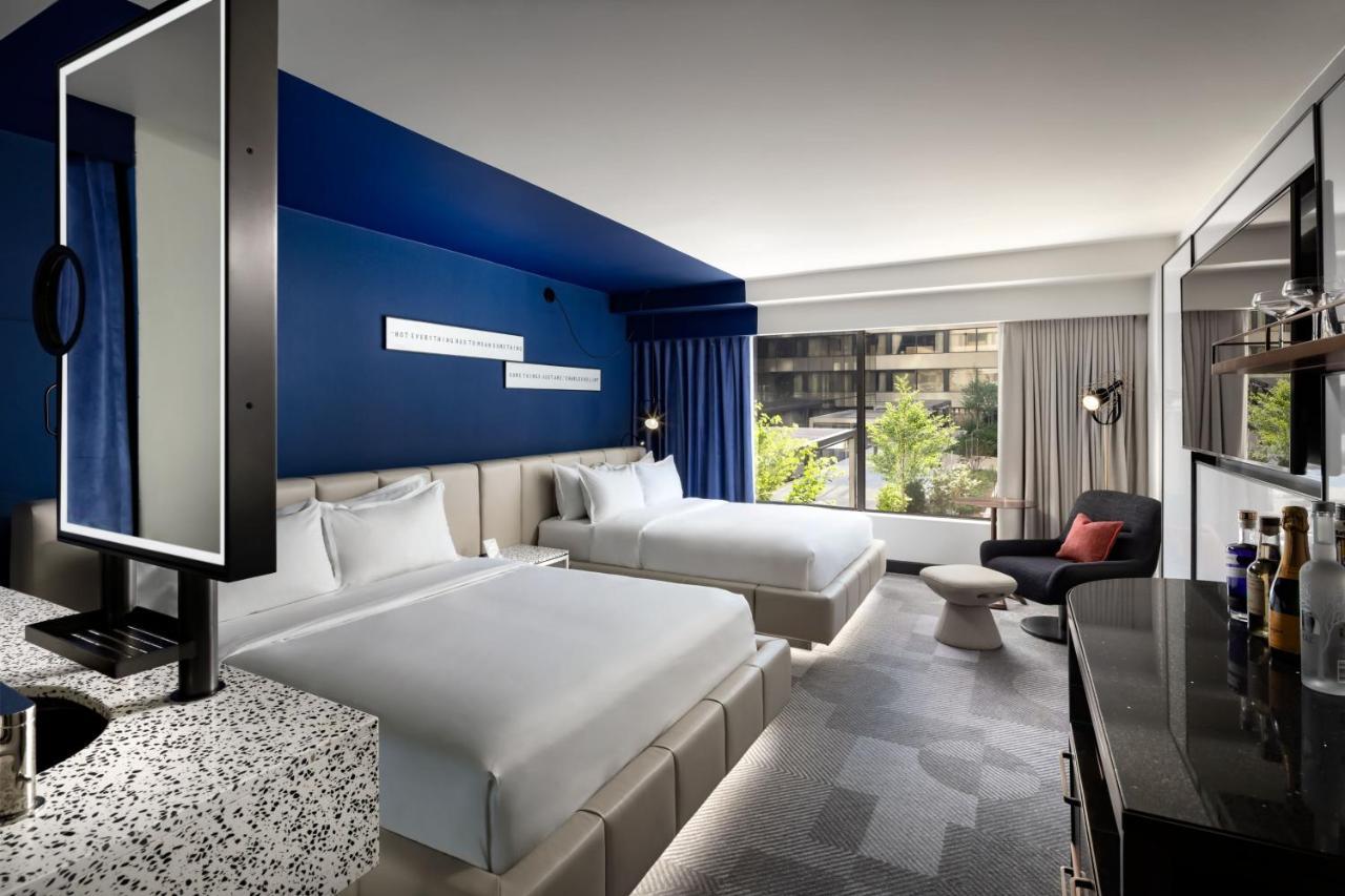 W Toronto Hotel Bagian luar foto