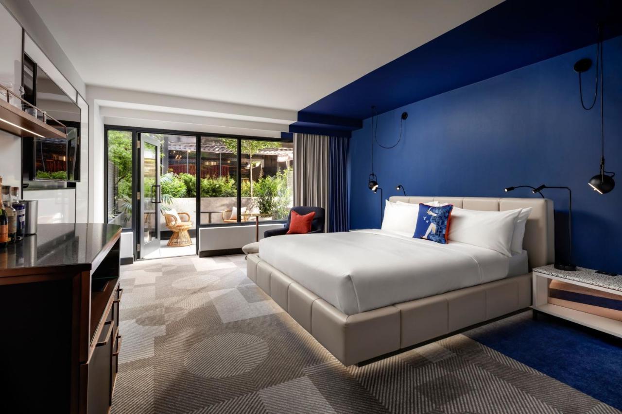 W Toronto Hotel Bagian luar foto