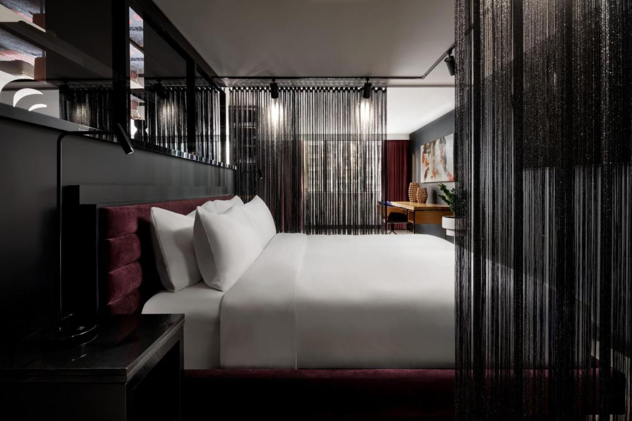 W Toronto Hotel Bagian luar foto