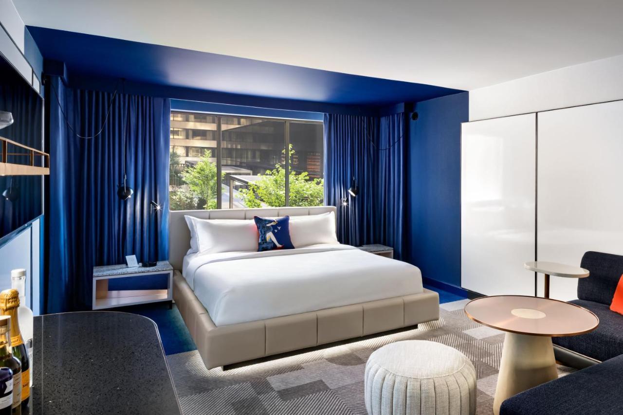 W Toronto Hotel Bagian luar foto