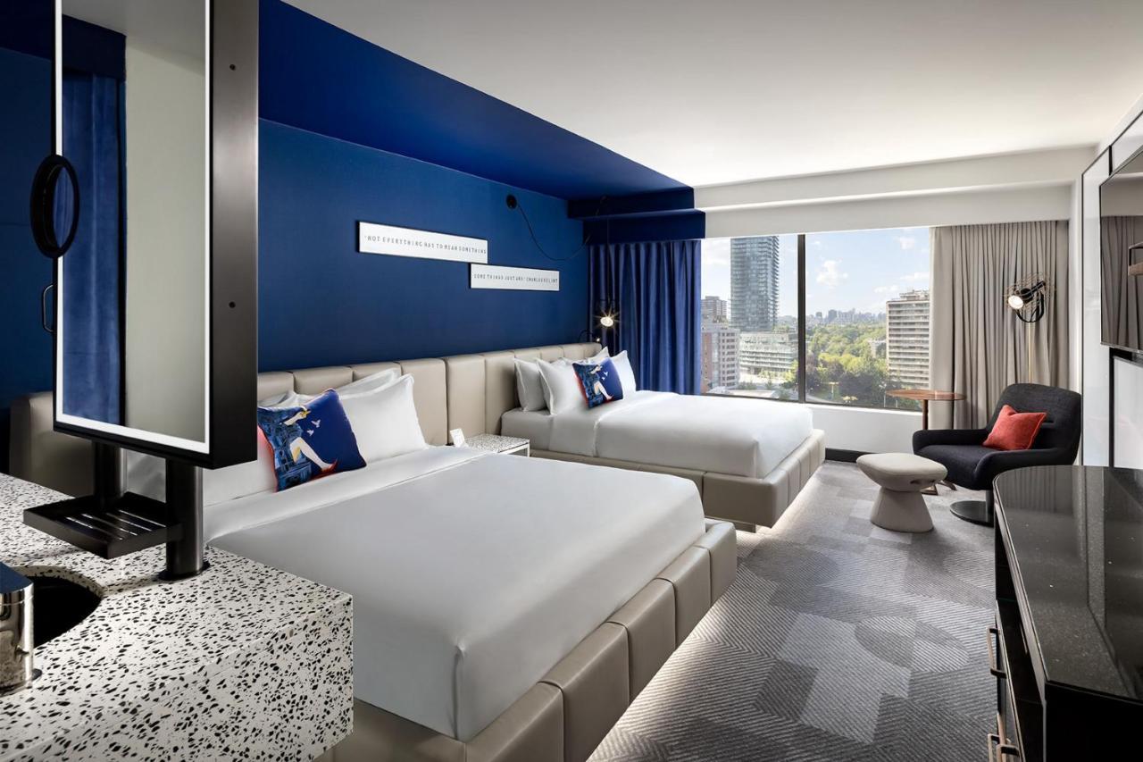 W Toronto Hotel Bagian luar foto